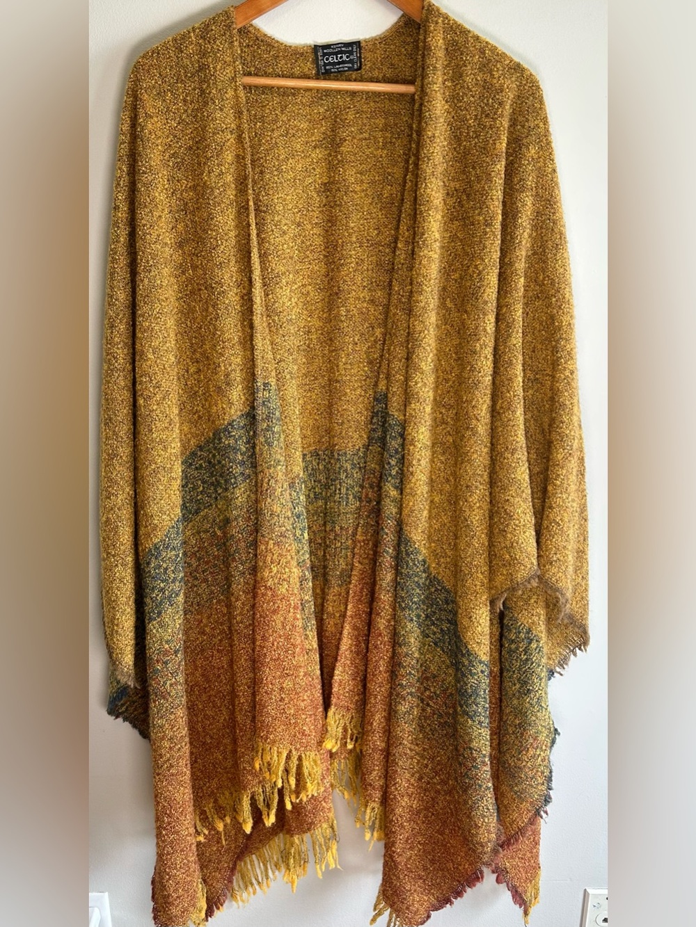 Kerry Woolen Mills Celtic Ruana Wrap Lambswool Rustic Gold Ireland Shawl Scarf